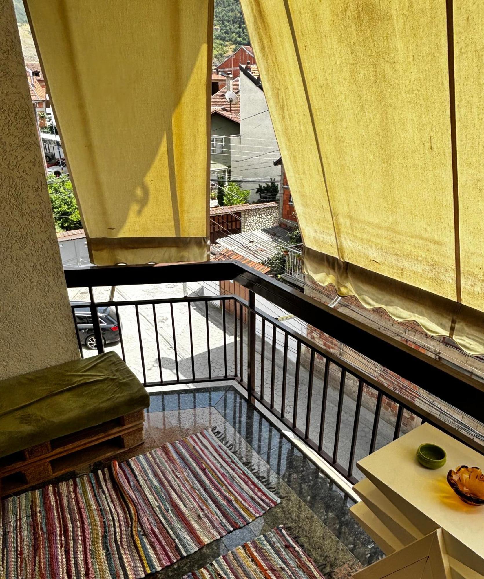 Cozy City Center Apartment Prizren Kültér fotó